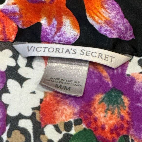 Victoria’s Secret silky floral pajama set size medium - Picture 3 of 6